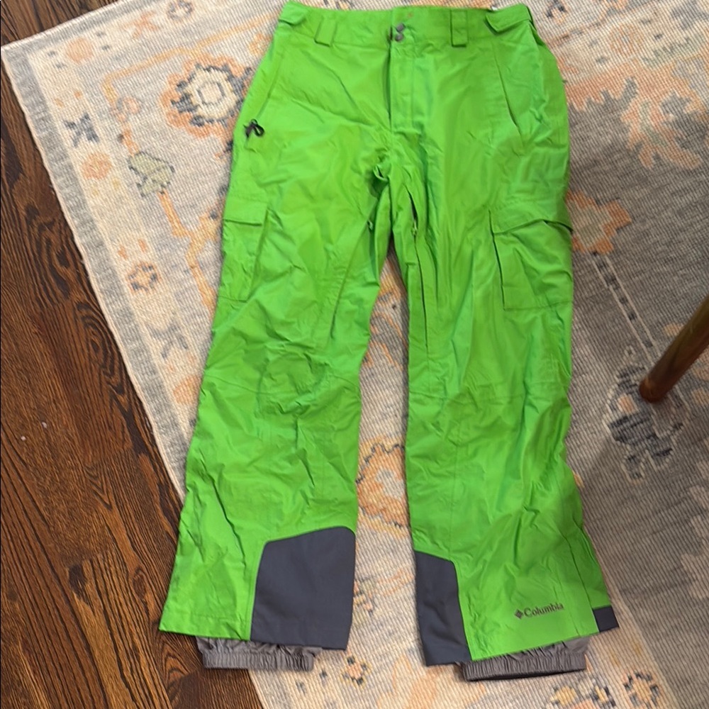 Men’s green ski pants
